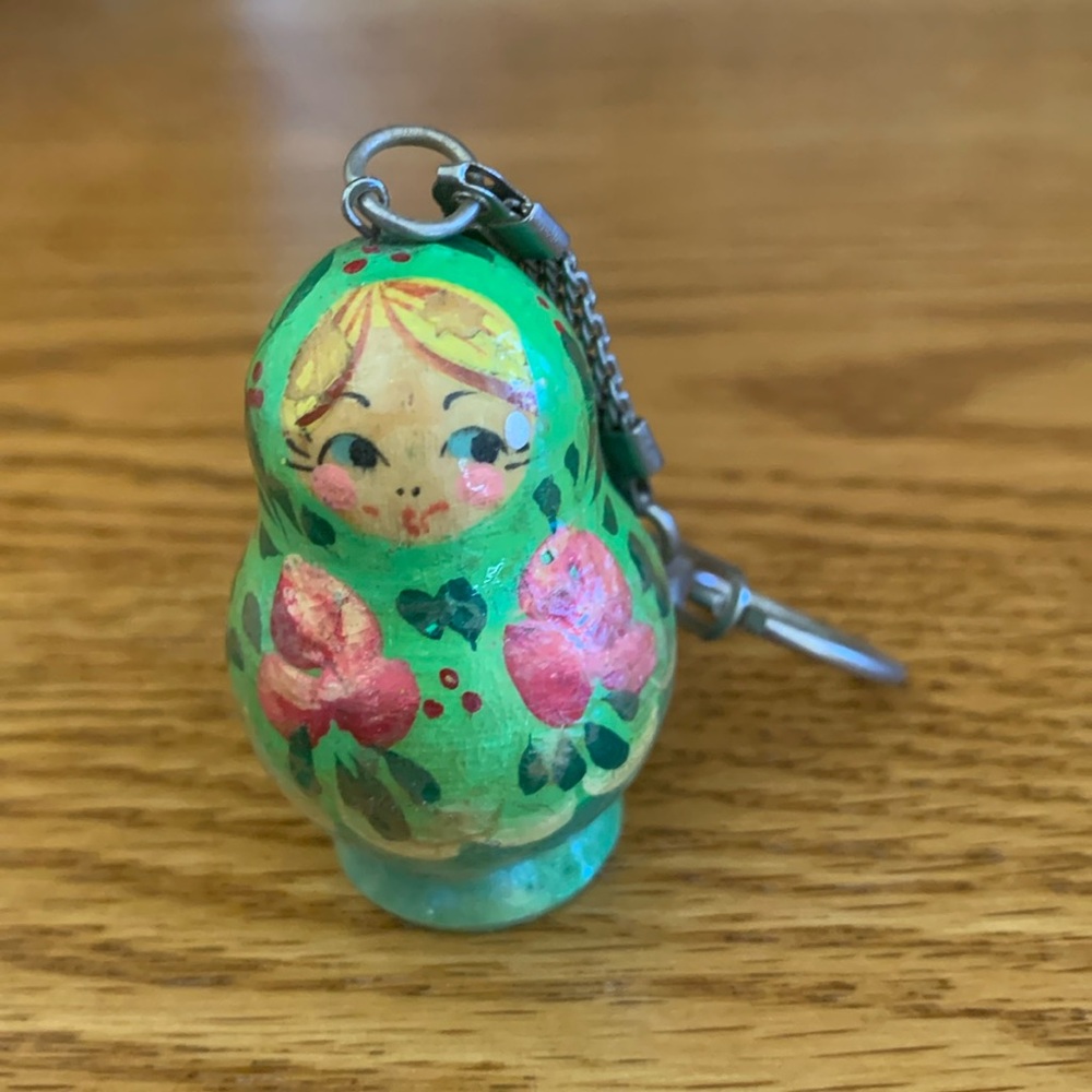 .Vintage HandPainted Wooden Matryoshka Babushka Doll Keychain Russian FolkArt  B